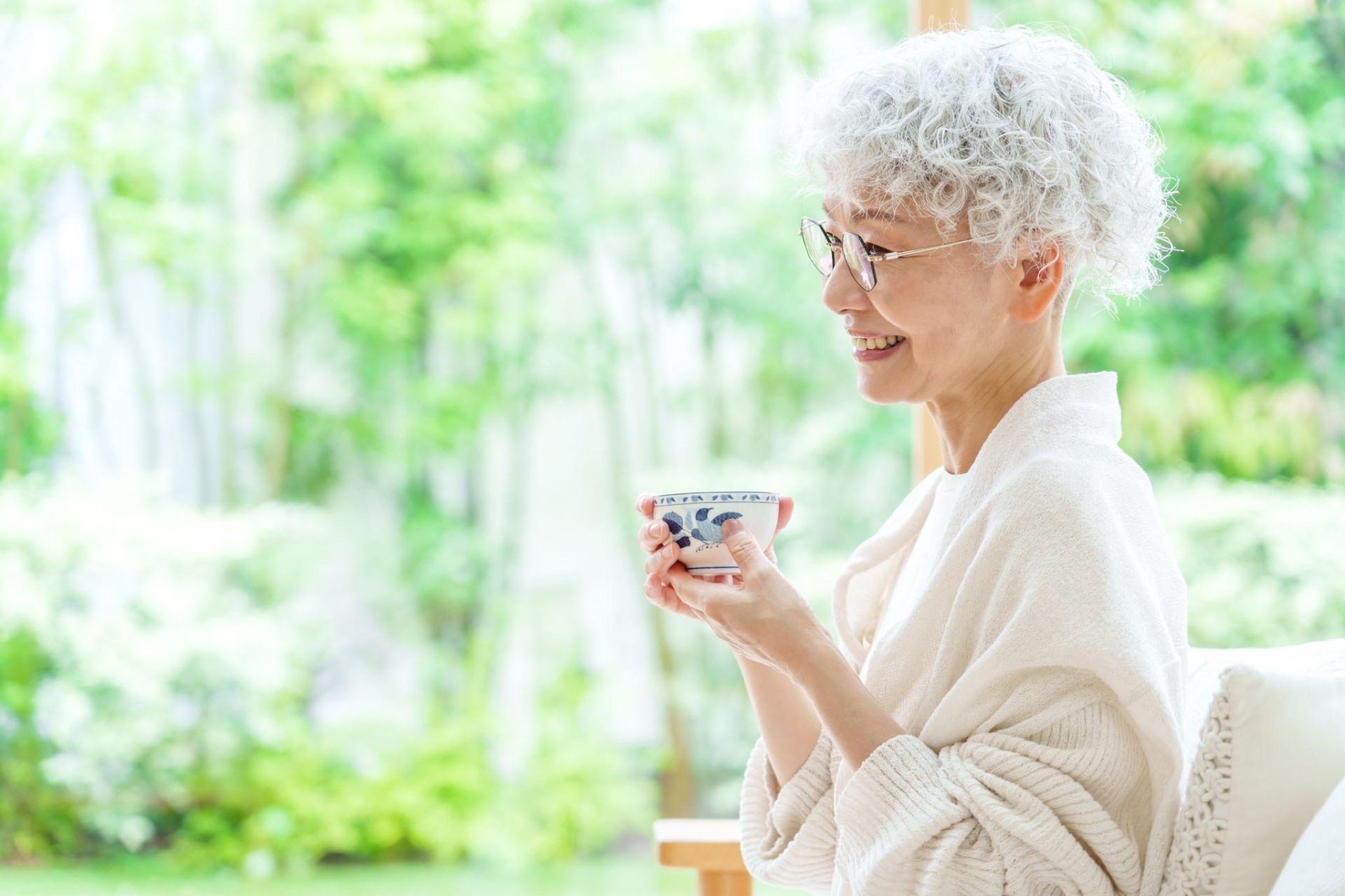 高齢者の眼内レンズの選び方